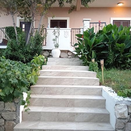 Seaview Holiday Apartments, Ventura Nin Exterior foto